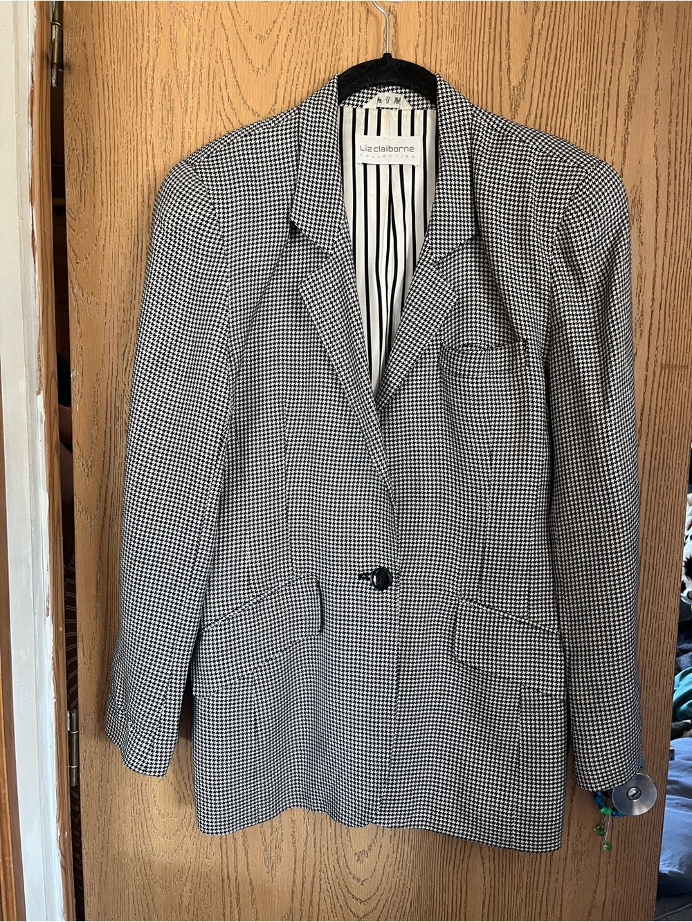 Liz Claiborne blazer size 8